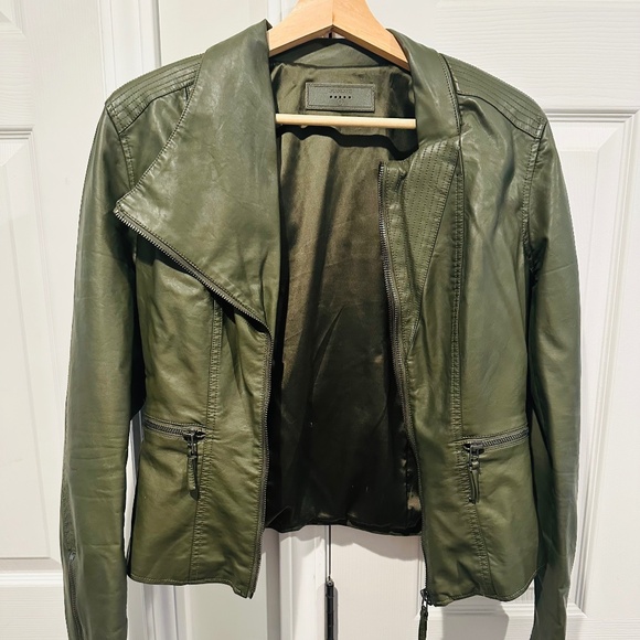 BLANK NYC | Vegan Leather Crop Moto Jacket | Size Small - Picture 3 of 8